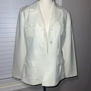 Crème blazer 2 for 35 🔥